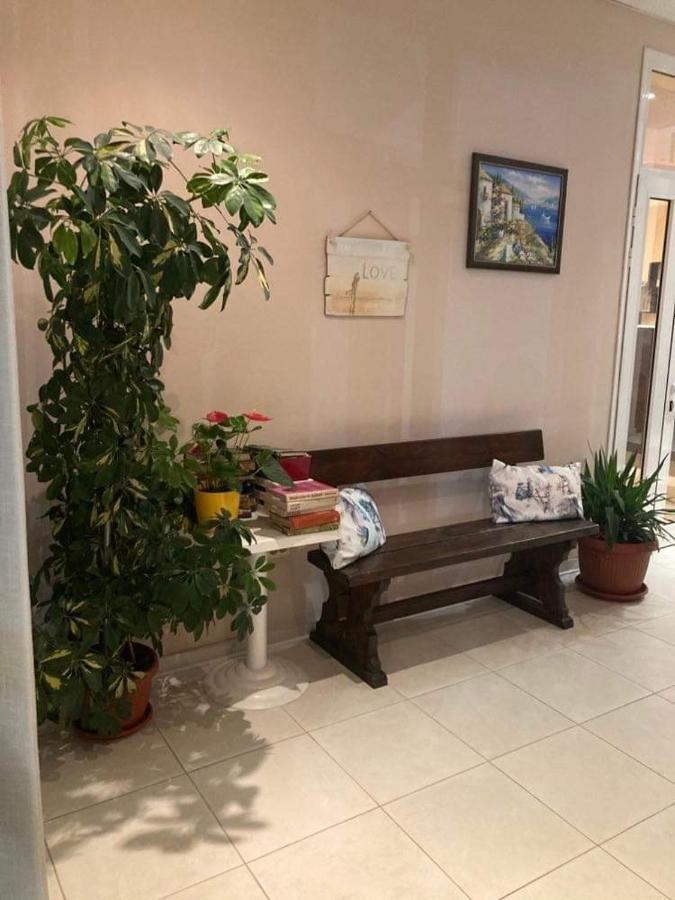 Family Hotel Neptun - Лозенец Экстерьер фото