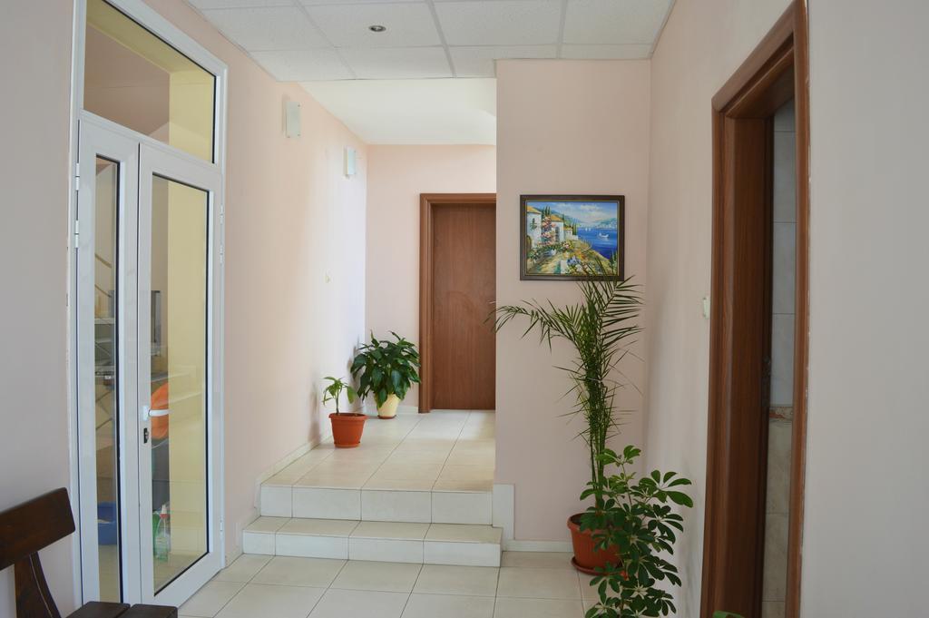Family Hotel Neptun - Лозенец Экстерьер фото