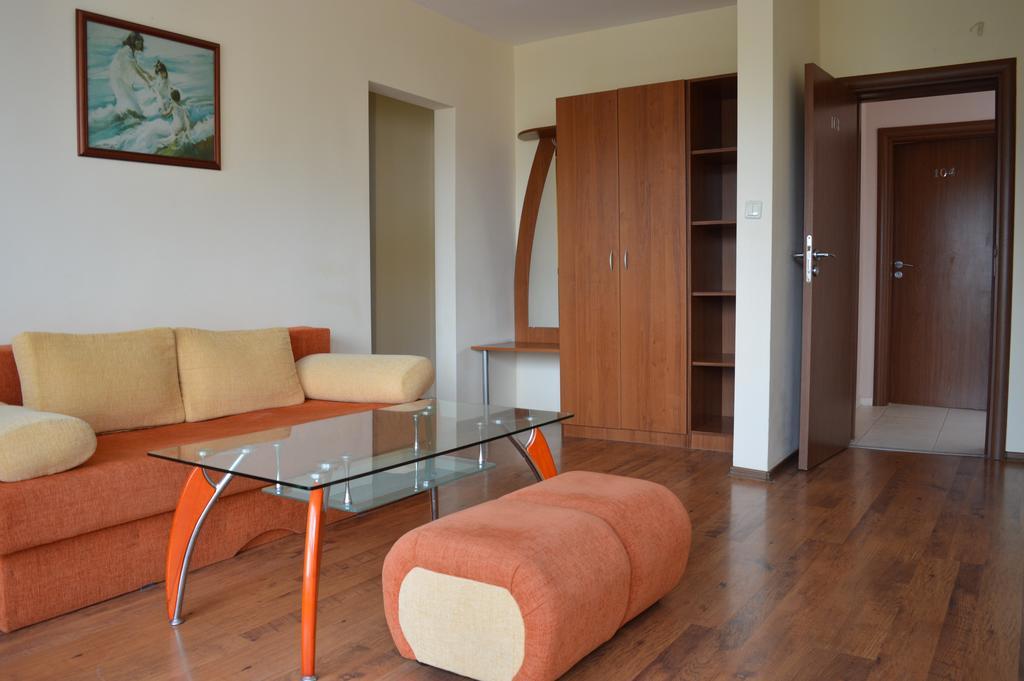 Family Hotel Neptun - Лозенец Экстерьер фото