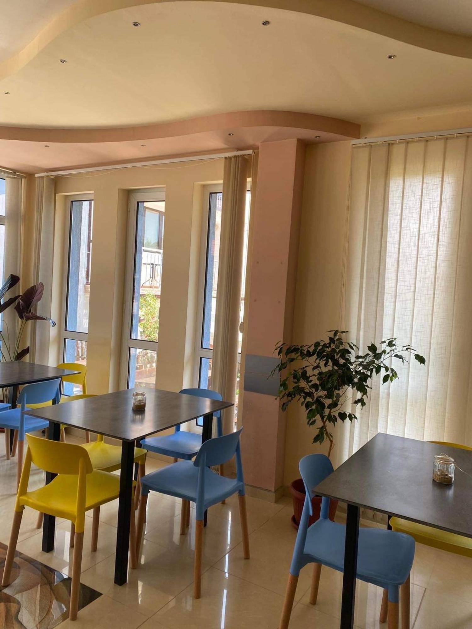 Family Hotel Neptun - Лозенец Экстерьер фото