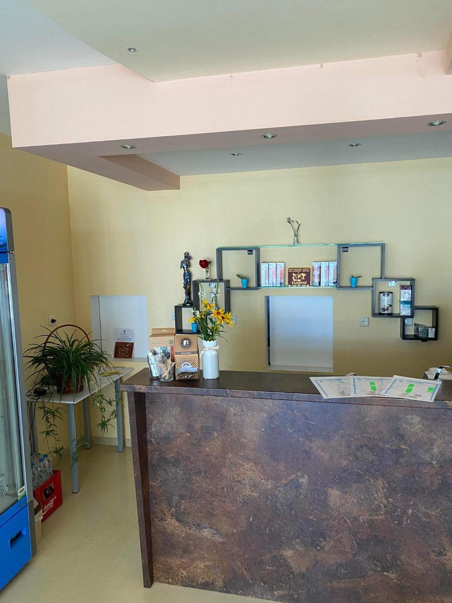 Family Hotel Neptun - Лозенец Экстерьер фото
